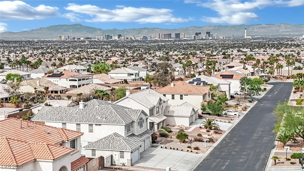 6927 Adobe Villa, Las Vegas, NV 89142