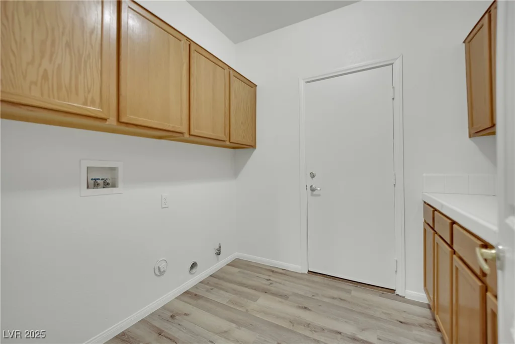 6927 Adobe Villa, Las Vegas, NV 89142