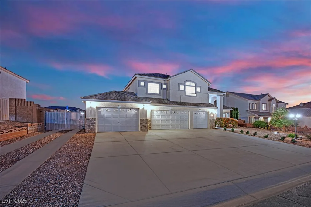 6927 Adobe Villa, Las Vegas, NV 89142
