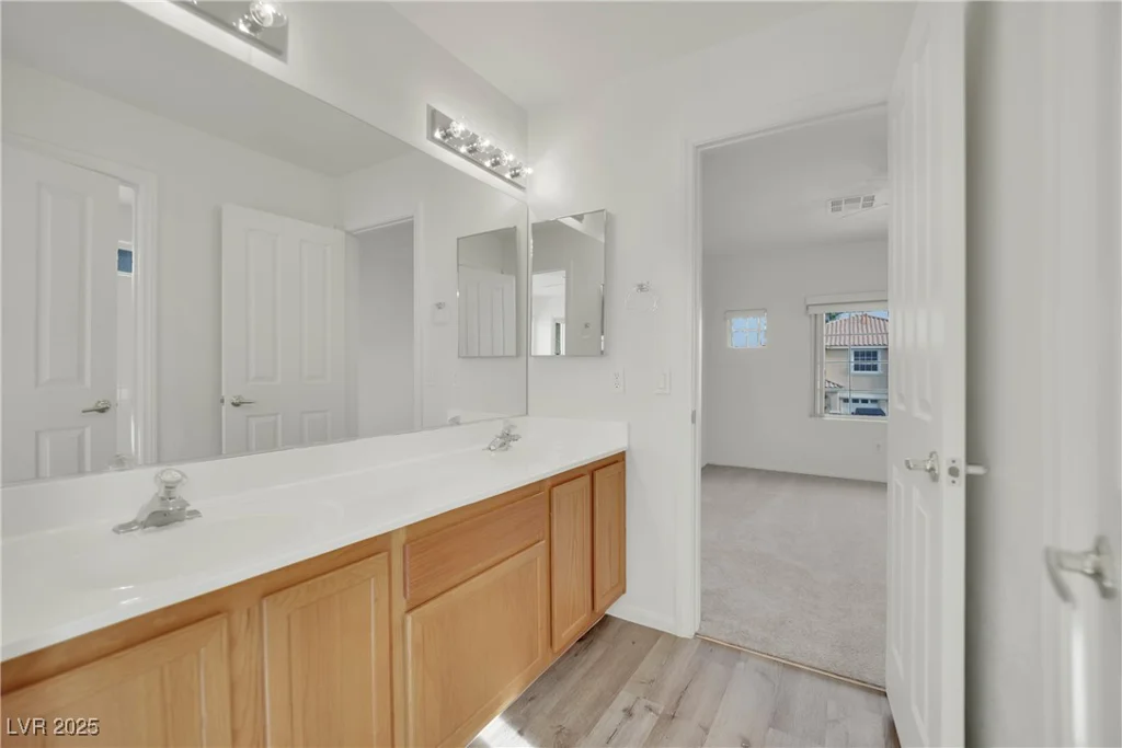 6927 Adobe Villa, Las Vegas, NV 89142