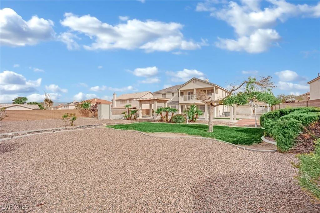 6927 Adobe Villa, Las Vegas, NV 89142