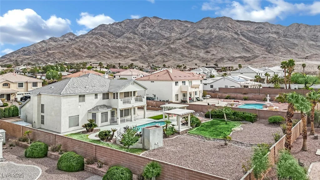 6927 Adobe Villa, Las Vegas, NV 89142