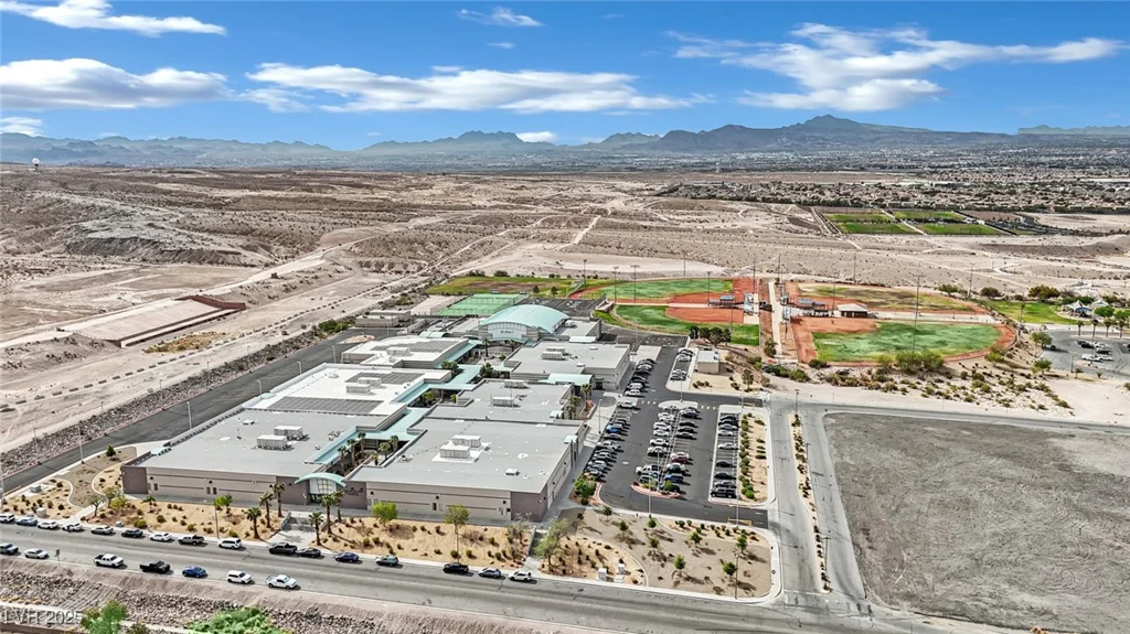 6927 Adobe Villa, Las Vegas, NV 89142