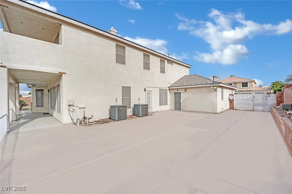 6927 Adobe Villa, Las Vegas, NV 89142