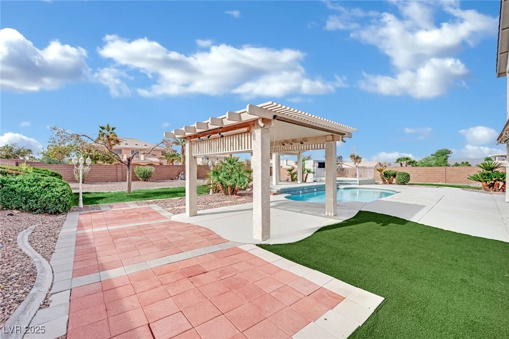 6927 Adobe Villa, Las Vegas, NV 89142