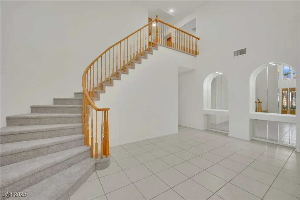 6927 Adobe Villa, Las Vegas, NV 89142