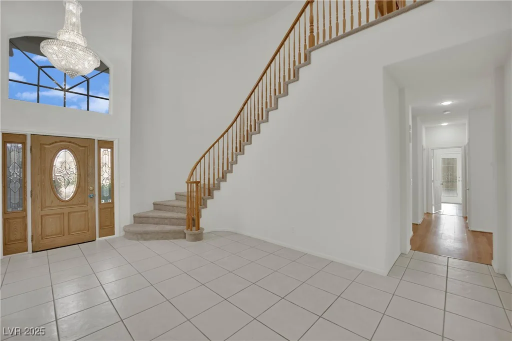 6927 Adobe Villa, Las Vegas, NV 89142
