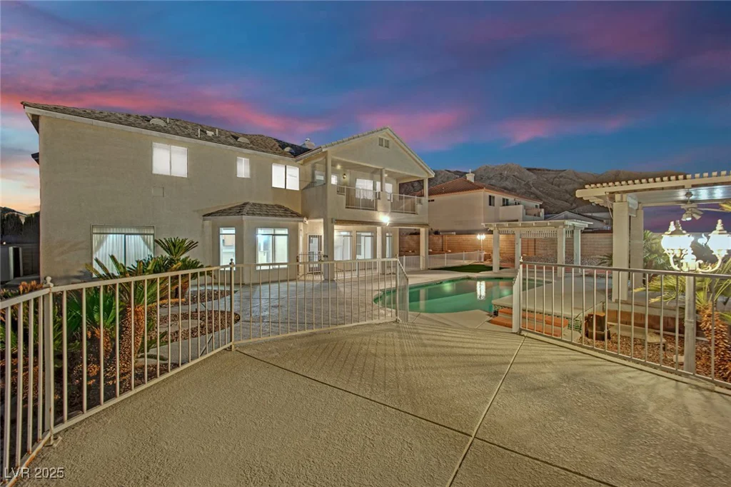 6927 Adobe Villa, Las Vegas, NV 89142