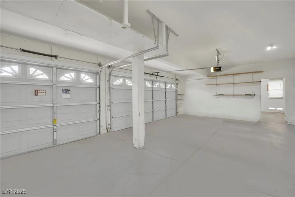 6927 Adobe Villa, Las Vegas, NV 89142