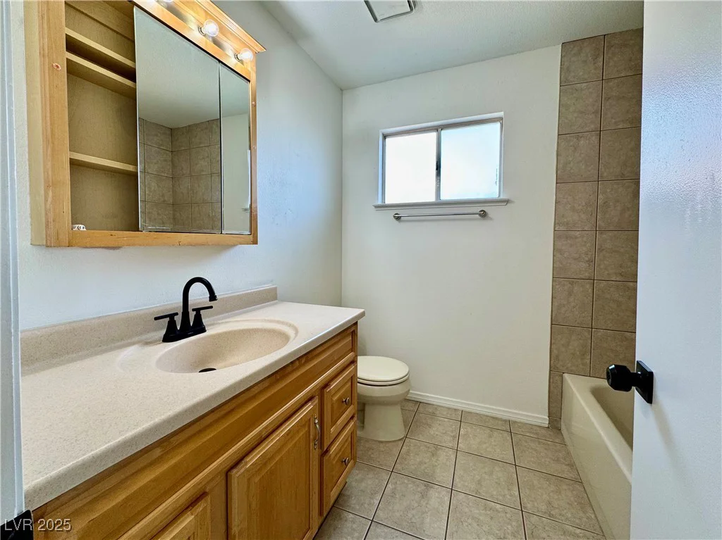 8072 Hackberry, Las Vegas, NV 89123