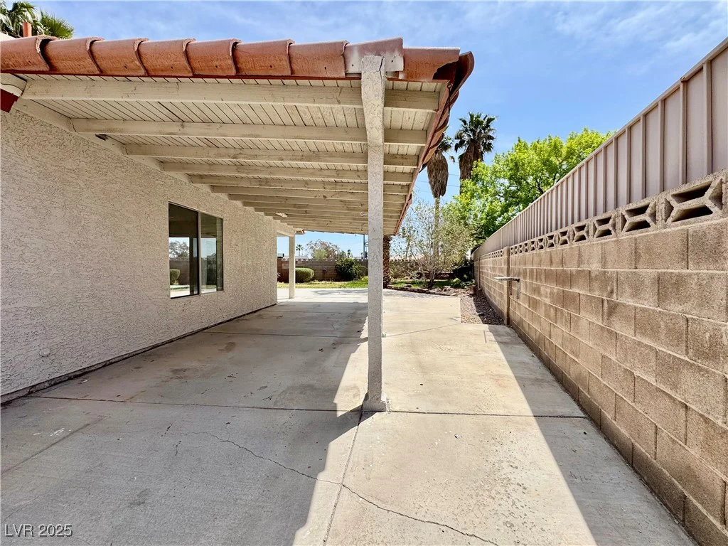 8072 Hackberry, Las Vegas, NV 89123