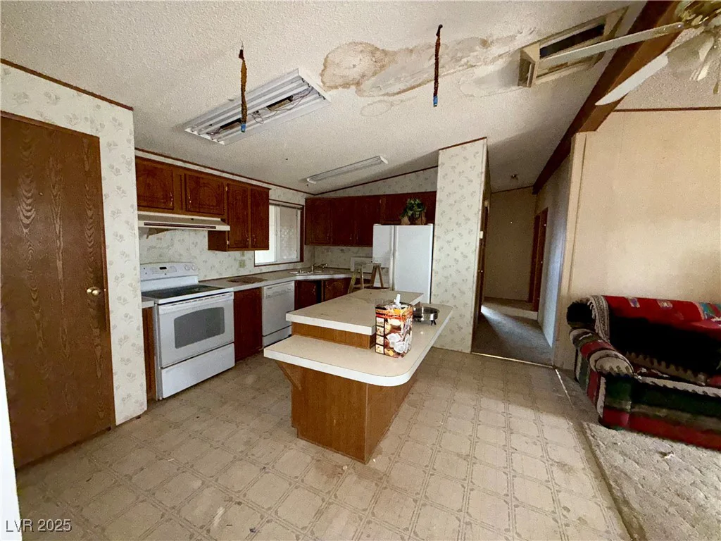 1850 Simkins, Pahrump, NV 89060