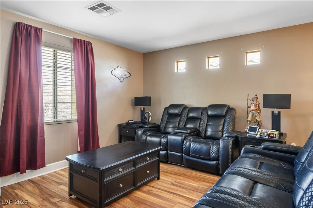 10235 Headrick, Las Vegas, NV 89166