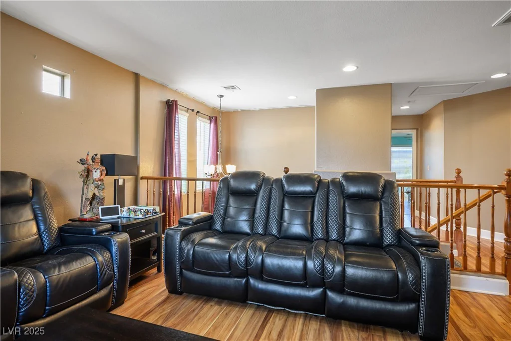 10235 Headrick, Las Vegas, NV 89166
