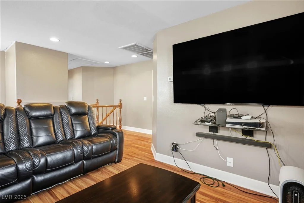 10235 Headrick, Las Vegas, NV 89166