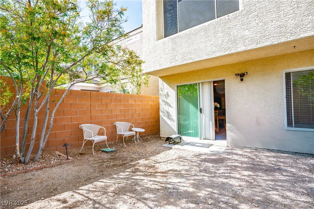 10235 Headrick, Las Vegas, NV 89166