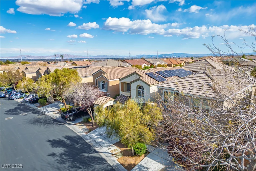 10235 Headrick, Las Vegas, NV 89166