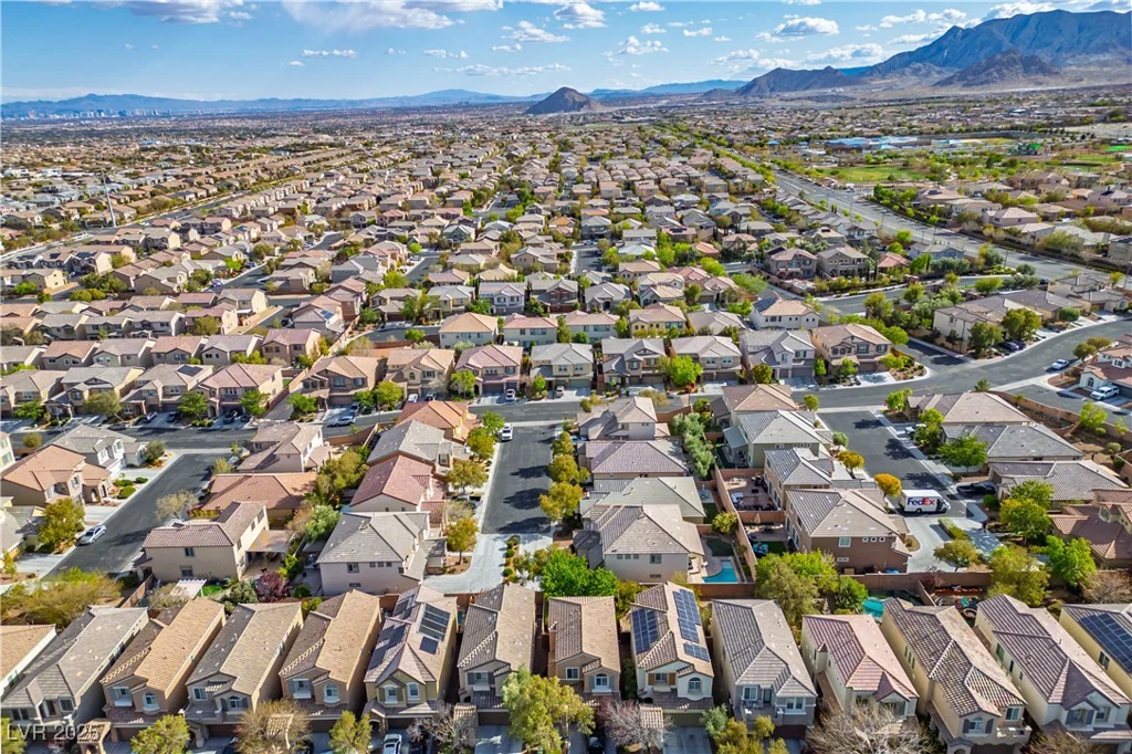 10235 Headrick, Las Vegas, NV 89166