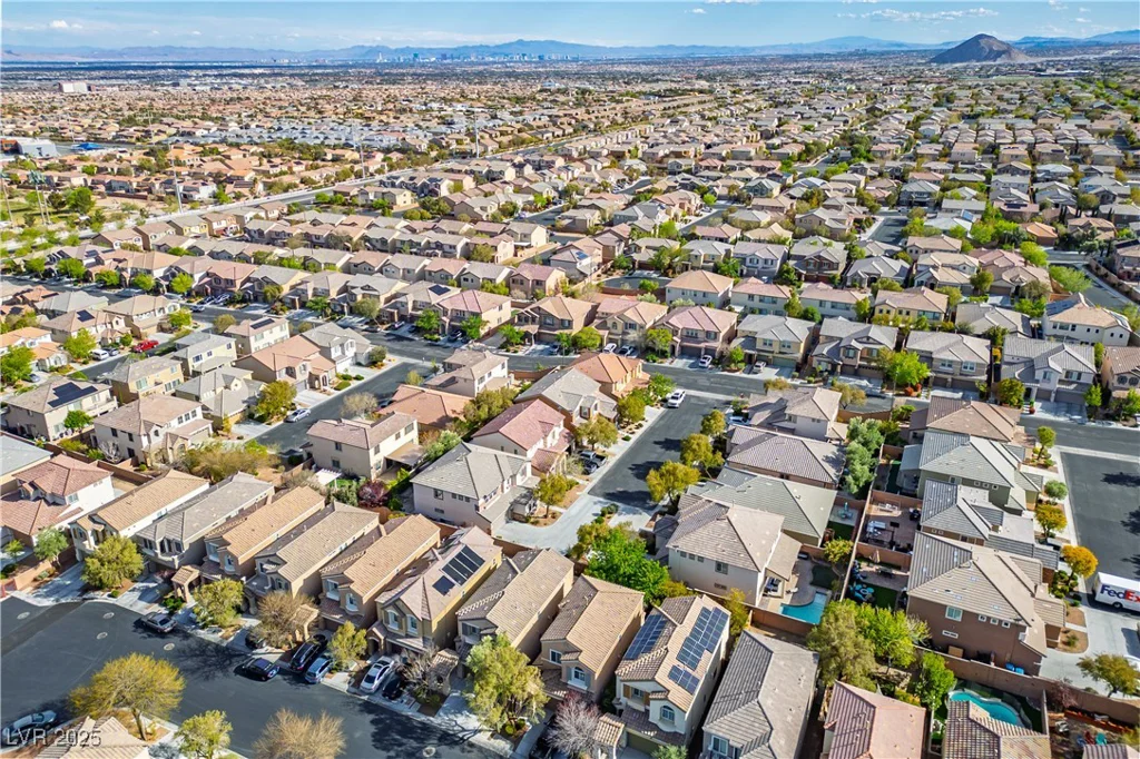 10235 Headrick, Las Vegas, NV 89166