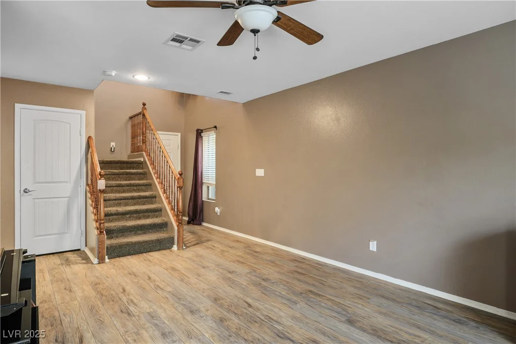 10235 Headrick, Las Vegas, NV 89166