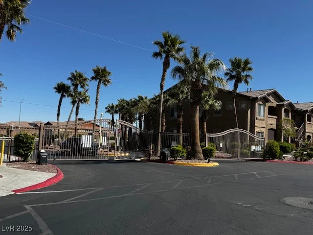 8985 Durango, Las Vegas, NV 89113