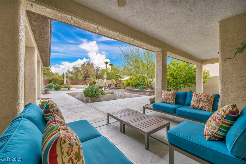 5892 Castleberry Peak, Las Vegas, NV 89131