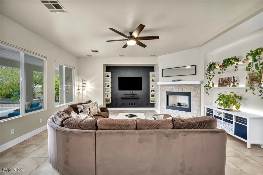 5892 Castleberry Peak, Las Vegas, NV 89131