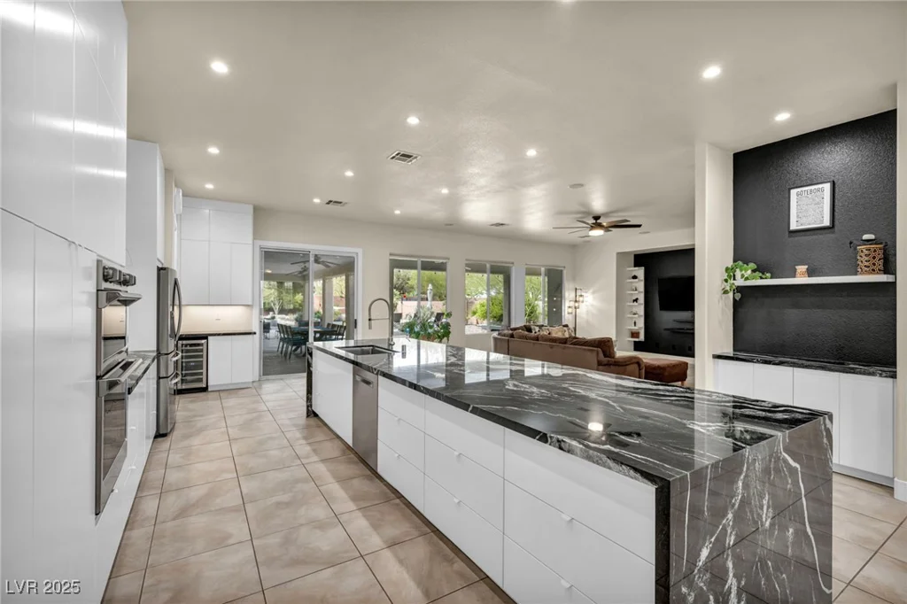 5892 Castleberry Peak, Las Vegas, NV 89131