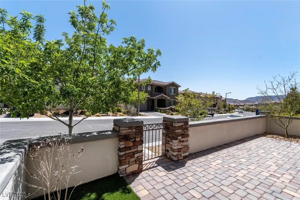 257 Elder View, Las Vegas, NV 89138