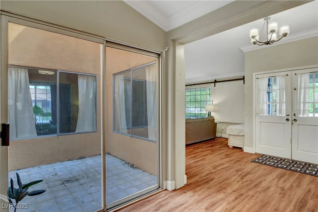 6304 Peppermill, Las Vegas, NV 89146