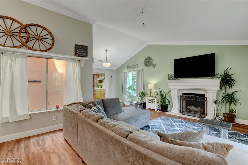 6304 Peppermill, Las Vegas, NV 89146
