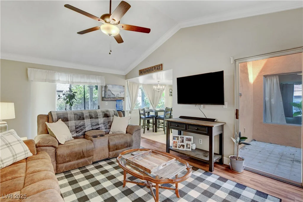 6304 Peppermill, Las Vegas, NV 89146
