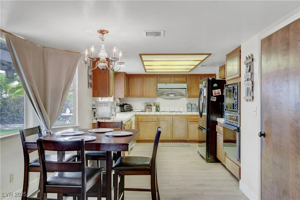 6304 Peppermill, Las Vegas, NV 89146