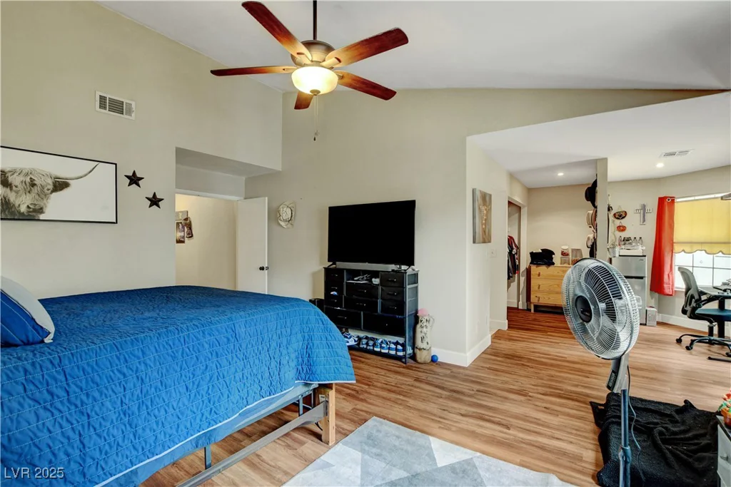 6304 Peppermill, Las Vegas, NV 89146