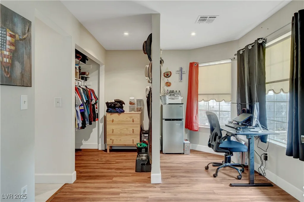 6304 Peppermill, Las Vegas, NV 89146