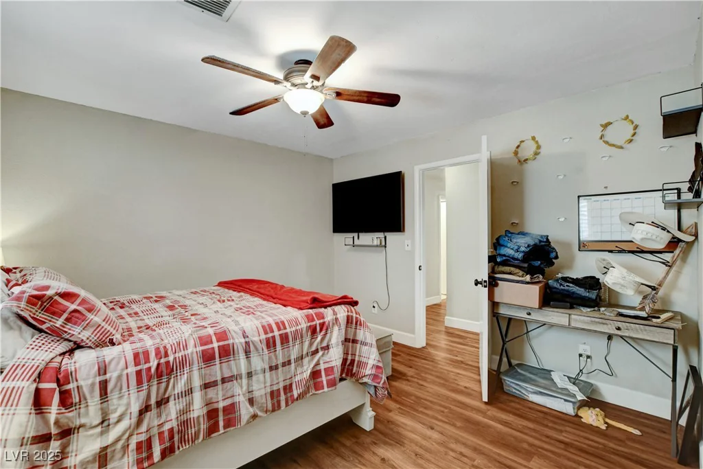 6304 Peppermill, Las Vegas, NV 89146