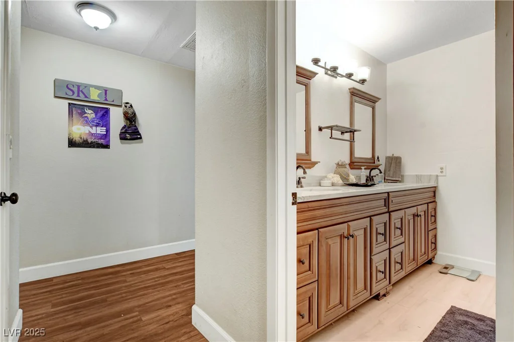 6304 Peppermill, Las Vegas, NV 89146