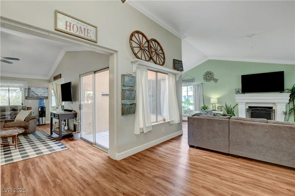 6304 Peppermill, Las Vegas, NV 89146