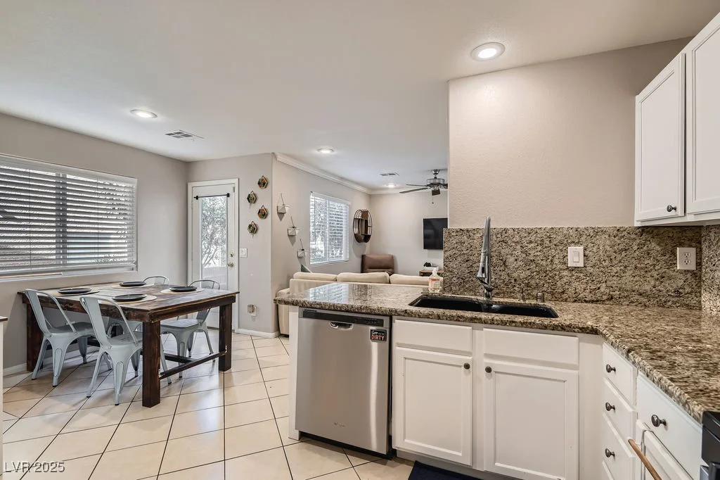 9066 Hilverson, Las Vegas, NV 89148