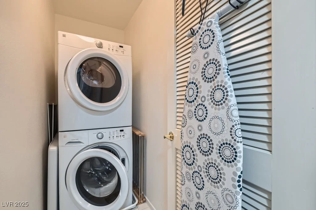9066 Hilverson, Las Vegas, NV 89148