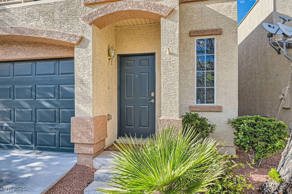 9066 Hilverson, Las Vegas, NV 89148