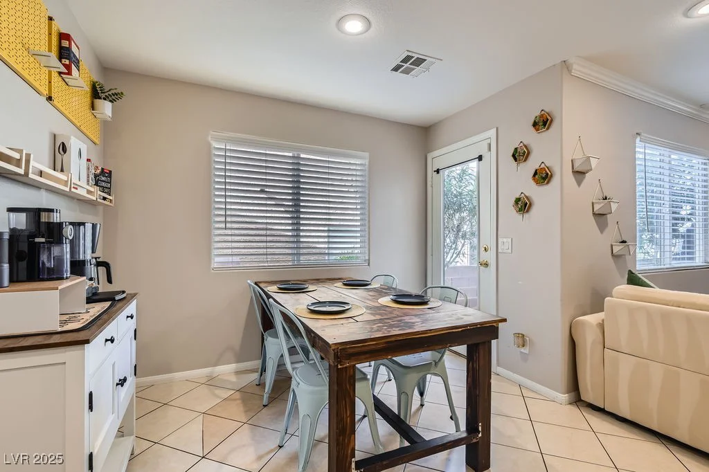 9066 Hilverson, Las Vegas, NV 89148