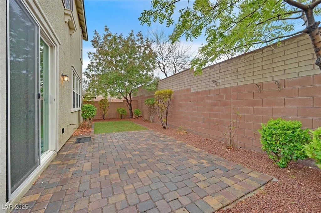10636 Lomaland, Las Vegas, NV 89166