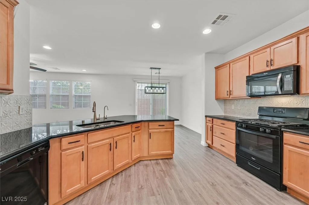 10636 Lomaland, Las Vegas, NV 89166