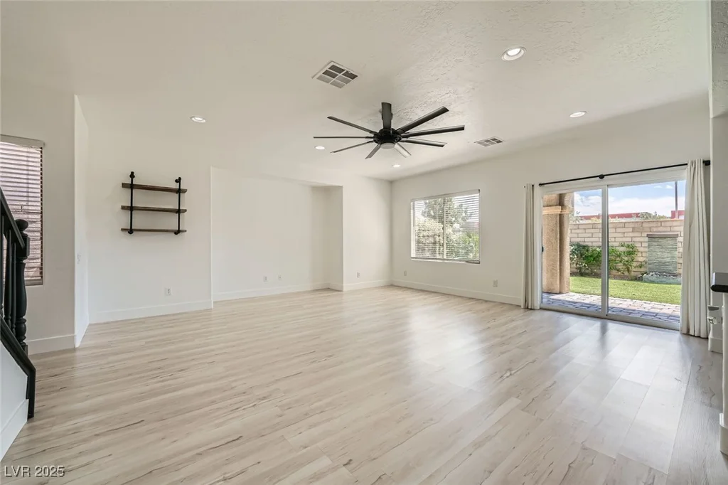 11913 Alava, Las Vegas, NV 89138