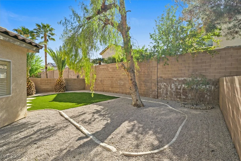 10963 Saint Rafael, Las Vegas, NV 89141