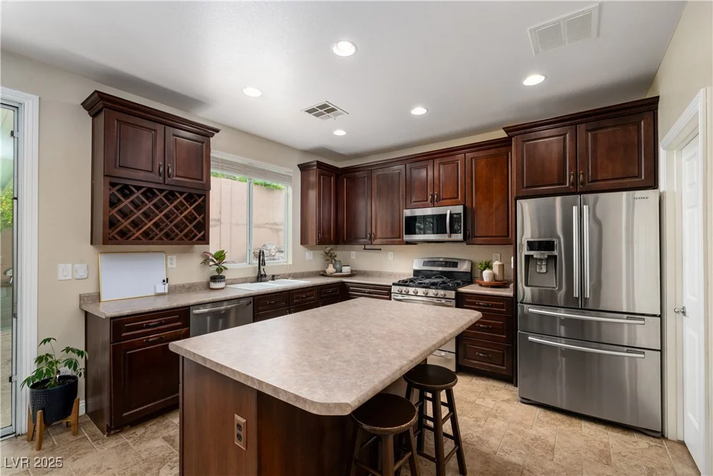 7743 Tree Lane Peak, Las Vegas, NV 89166