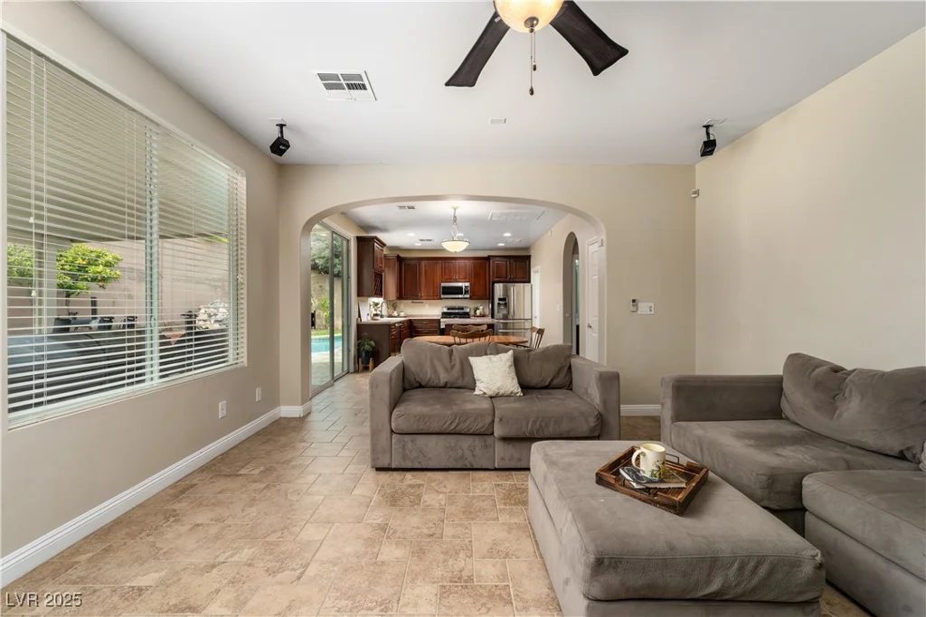 7743 Tree Lane Peak, Las Vegas, NV 89166