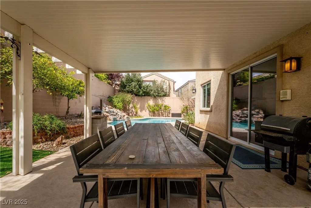 7743 Tree Lane Peak, Las Vegas, NV 89166