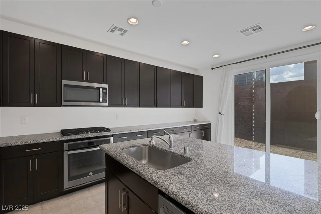 5589 Pico Ferrera, Las Vegas, NV 89113